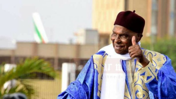 "WADERIES" "Lors de la première visite de Wade à Touba après sa défaite, je n'ai pas pu…" "WADERIES" "Lors de la première visite de Wade à Touba après sa défaite, je n'ai pas pu…"