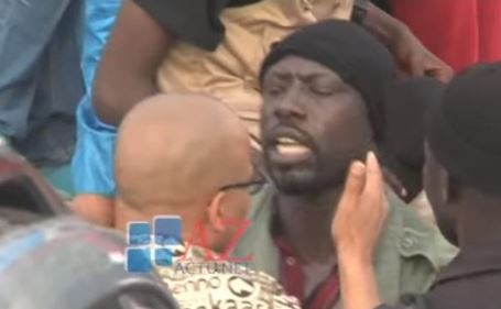 Vidéo: Apres la déroute de Grand Yoff, échange houleux entre jules Diop et la garde rapprochée de Youssou Ndour