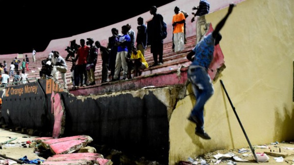Un mouvement de foule fait plus d'une dizaine de morts au stade Demba Diop de Dakar