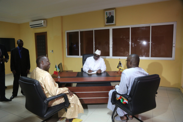 DRAME DU STADE DEMBA DIOP : MACKY SALL ENVOIE LE PM À MBOUR POUR DES CONDOLÉANCES