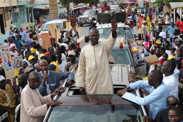 Mobilisation exceptionnelle des Thiessois pour accueillir le Premier ministre «Thiès a choisi l’endurance et la vérité sur la roublardise et les combines» Mobilisation exceptionnelle des Thiessois pour accueillir le Premier ministre «Thiès a choisi l’endurance et la vérité sur la roublardise et les combines»