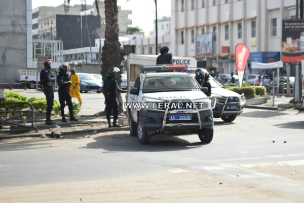 (Photos) Marche de WADE : Un important dispositif sécuritaire quadrille le centre-ville