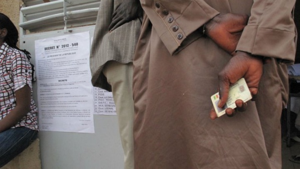 Voter avec les anciennes cartes et d’autres "documents d’identification"… Pagaille en perspective
