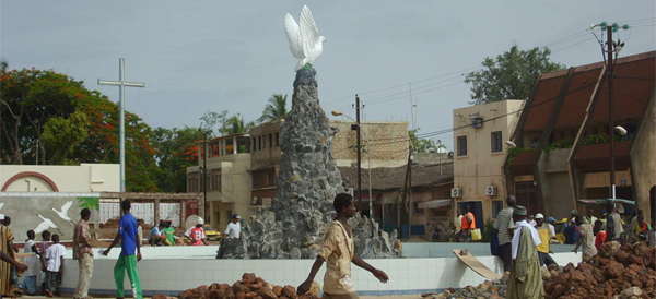 ZIGUINCHOR : DÉBUT DU VOTE À 8H 15 À MALICK FALL, L’UN DES CENTRES-TÉMOIN ZIGUINCHOR : DÉBUT DU VOTE À 8H 15 À MALICK FALL, L’UN DES CENTRES-TÉMOIN