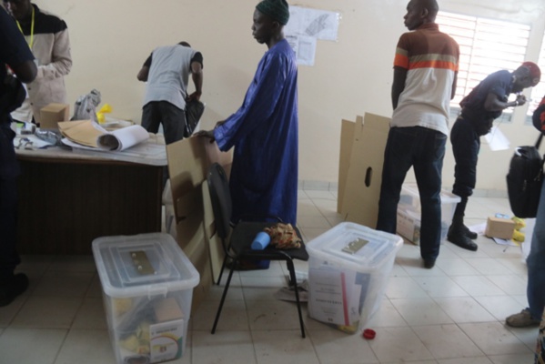 DES COUACS À L’ORIGINE DU RETARD DU VOTE À LA MÉDINA DES COUACS À L’ORIGINE DU RETARD DU VOTE À LA MÉDINA