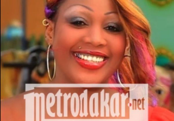 Ami Collé Dieng s'en prend violemment à Macky Sall : "C'est un Saï-Saï" Ami Collé Dieng s'en prend violemment à Macky Sall : "C'est un Saï-Saï"