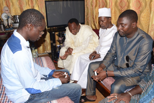 Condoléances – Cheikh Amar chez le Directeur de publication de Dakarposte