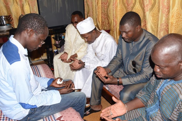 Condoléances – Cheikh Amar chez le Directeur de publication de Dakarposte