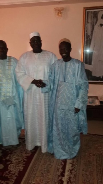 Retrouvailles de Serigne Cheikh Bara Doly et Serigne Abdou Ahad Gaindé Fatma Retrouvailles de Serigne Cheikh Bara Doly et Serigne Abdou Ahad Gaindé Fatma