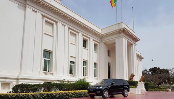 Remaniement ministériel : vers la création d’un ministère du pétrole; ces hommes qui vont devoir attendre le prochain train Remaniement ministériel : vers la création d’un ministère du pétrole; ces hommes qui vont devoir attendre le prochain train