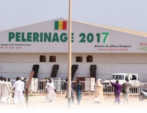 Laissés en rade par leurs voyagistes, les 150 pèlerins sénégalais atterrissent à la gendarmerie de la Foire