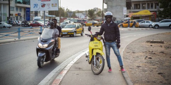 Au Sénégal, un reporter-GPS dans les embouteillages de Dakar (photos)