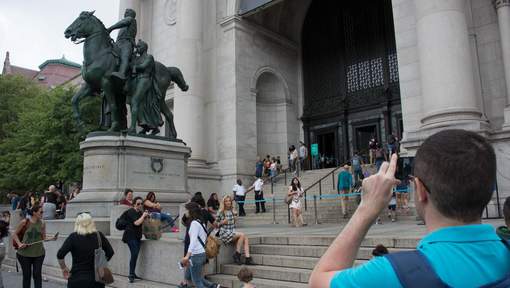 La chasse aux symboles racistes continue à New York La chasse aux symboles racistes continue à New York