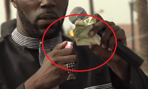 URGENT : l’activiste Kémi SEBA convoqué par la DIC pour avoir brûlé symboliquement un billet de FCFA URGENT : l’activiste Kémi SEBA convoqué par la DIC pour avoir brûlé symboliquement un billet de FCFA