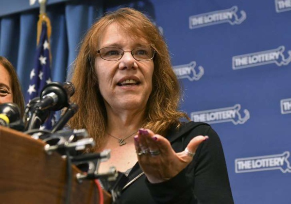 Loterie: une Américaine gagne 758 millions de dollars et quitte son emploi Loterie: une Américaine gagne 758 millions de dollars et quitte son emploi