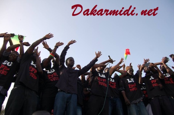 Bras de fer au sommet: le régime Sall et Y’en a marre prêt à en découdre Bras de fer au sommet: le régime Sall et Y’en a marre prêt à en découdre