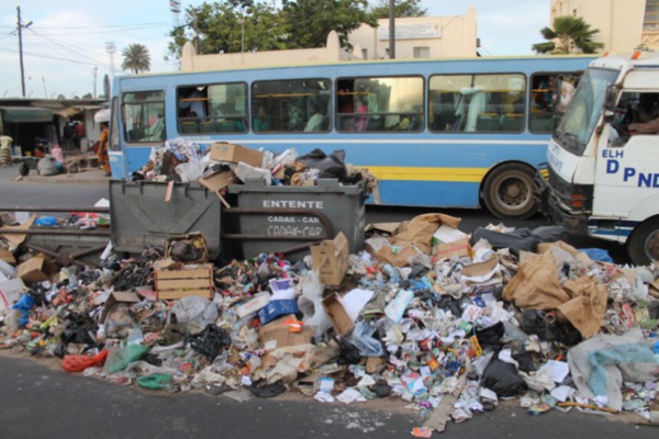 Une grande opération de nettoiement à Dakar (Ucg) Une grande opération de nettoiement à Dakar (Ucg)