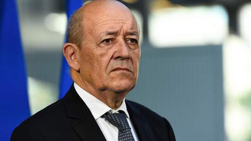 Le président Bachar al-Assad "ne peut pas être la solution en Syrie" et la transition "ne va pas se faire avec lui", a estimé le chef de la diplomatie française Jean-Yves Le Drian. © afp.