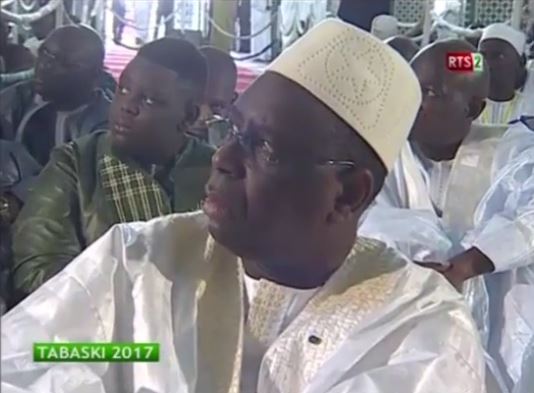 Vidéo – L’imam Moussa Samb assène ses vérités devant Macky Sall : « Koufi am milliards danga ko lidieunti… » !
