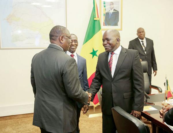 Dialogue: Macky Sall face à l'équation des préalables Dialogue: Macky Sall face à l'équation des préalables