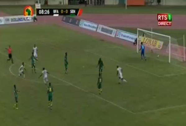 Le Burkina ouvre le score, par un but de Bertrand Traoré