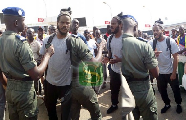 Expulsion de Kémi Séba: Thiaat de « Y’en a marre » arrêté Expulsion de Kémi Séba: Thiaat de « Y’en a marre » arrêté