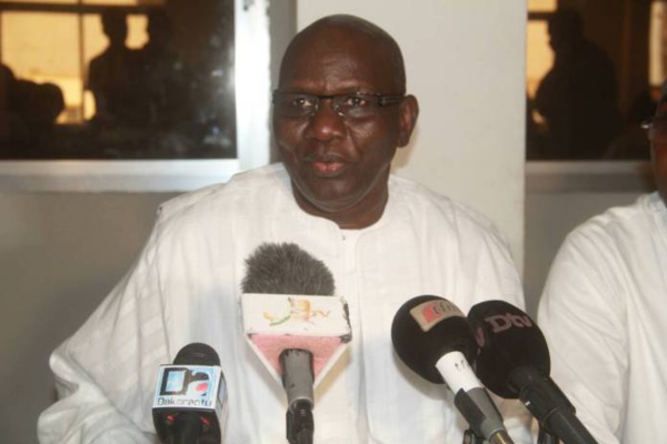 Le Dg de la Sonacos aux anges – Sa femme et son frère nommés ministres Le Dg de la Sonacos aux anges – Sa femme et son frère nommés ministres