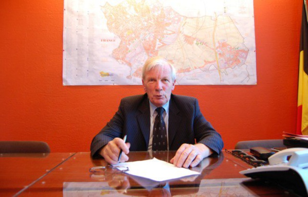 Belgique – Le maire de Mouscron, Alfred Gadenne, égorgé dans un cimetière Belgique – Le maire de Mouscron, Alfred Gadenne, égorgé dans un cimetière