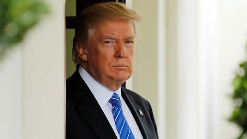 Un juge suspendu pour avoir porté la casquette Trump au tribunal Un juge suspendu pour avoir porté la casquette Trump au tribunal