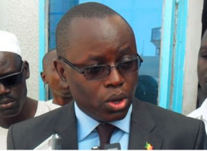 Menace de Macky Sall de dissoudre la Fédération de football : Le ministre des Sports Matar Ba dément