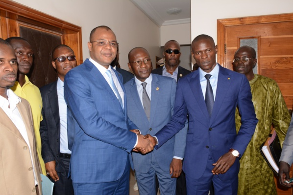 Ministère de la Jeunesse : Les conseils de Mame Mbaye Niang à Pape Gorgui Ndong Ministère de la Jeunesse : Les conseils de Mame Mbaye Niang à Pape Gorgui Ndong