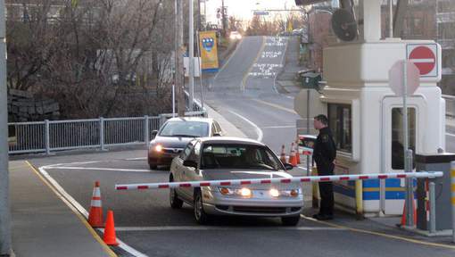Explosion des demandes d'asile au Canada Explosion des demandes d'asile au Canada
