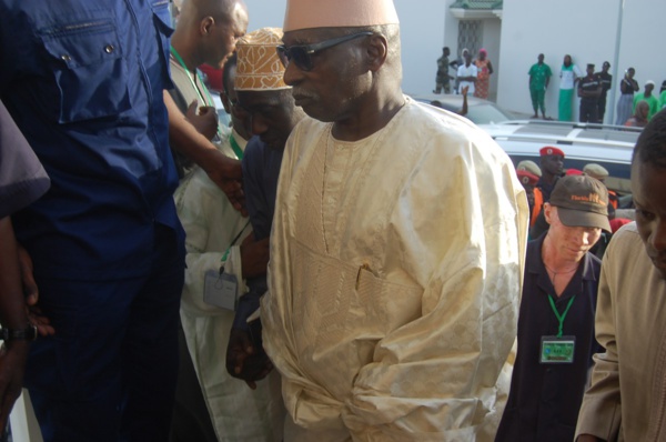 Serigne Mbaye Sy Mansour : « Bouma kène nettalli, té douma dieuw. Je serai un talibé. Priez pour moi » Serigne Mbaye Sy Mansour : « Bouma kène nettalli, té douma dieuw. Je serai un talibé. Priez pour moi »