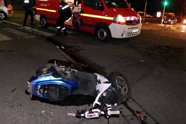 Drame à Yeumbeul : un car rapide fauche un scooter, fait un mort et un blessé grave