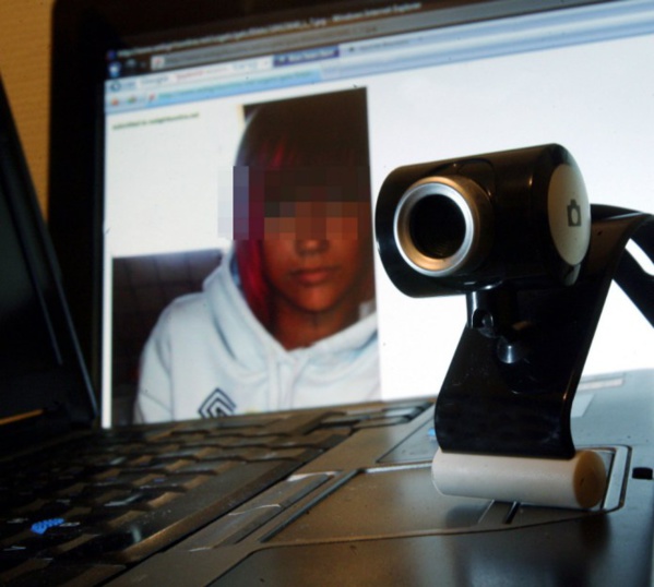 Des filles de 17 ans victimes de chantage sur le net Des filles de 17 ans victimes de chantage sur le net