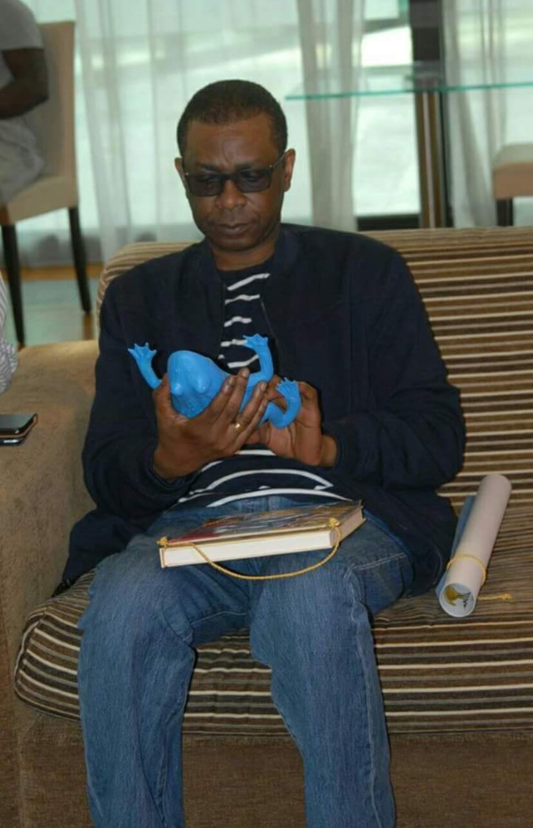 Joyeux anniversaire à ... Joyeux anniversaire à ...