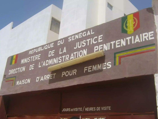 Trois célèbres commerçantes tombent Trois célèbres commerçantes tombent