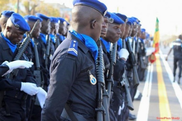 Affaire du vol du véhicule de la CFAO: Les gendarmes Bocar Aly Diallo et Daouda Manga radiés Affaire du vol du véhicule de la CFAO: Les gendarmes Bocar Aly Diallo et Daouda Manga radiés