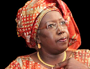 Khoudia Mbaye sort du silence et parle des 4 millions reçus par la Ld : "Le Secrétaire général du parti a dit qu'on lui..." Khoudia Mbaye sort du silence et parle des 4 millions reçus par la Ld : "Le Secrétaire général du parti a dit qu'on lui..."