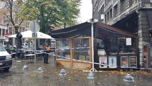 Homme abattu dans un café à Liège: le suspect est employé à la Province