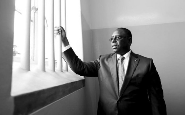 Photos – Le Président Macky Sall visite la prison de … Photos – Le Président Macky Sall visite la prison de …