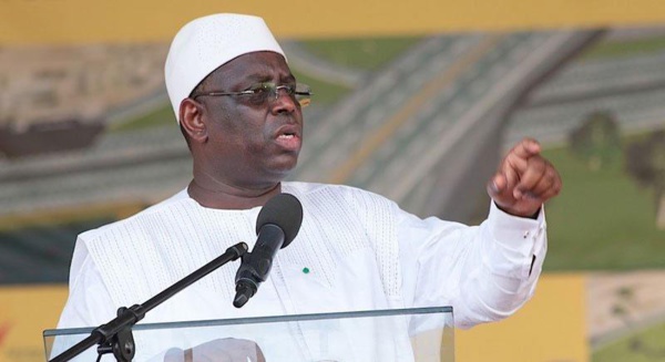 Macky Sall tance ses responsables de Touba: «vos têtes sont toujours dans l'eau...» Macky Sall tance ses responsables de Touba: «vos têtes sont toujours dans l'eau...»