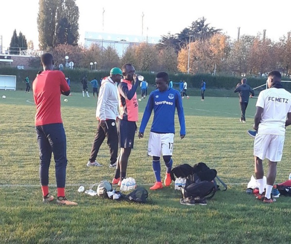 Les "Lions" sans équipements lors de leur galop d'entraînement à Paris