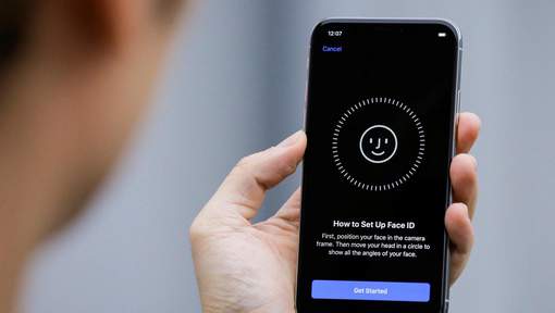 Le Face ID de l'iPhone X déjà trompé... par un masque