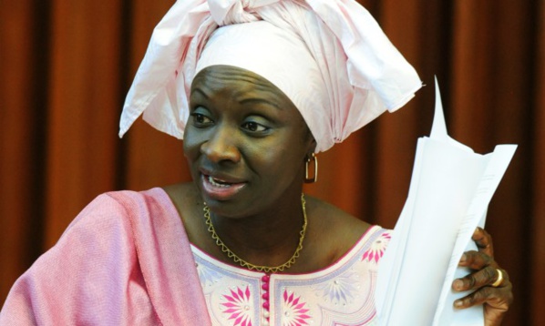 Mimi Touré : « Abdoulaye Wade a fuit le débat… » Mimi Touré : « Abdoulaye Wade a fuit le débat… »