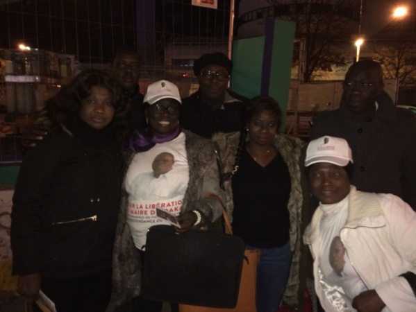 Photos : Les Khalifistes ont fait aussi leur show à Bercy pour exiger la libération de leur leader Photos : Les Khalifistes ont fait aussi leur show à Bercy pour exiger la libération de leur leader