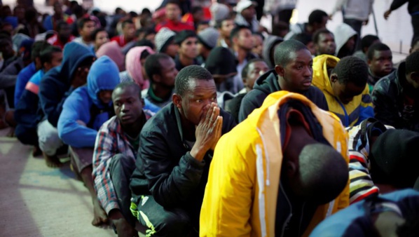 Vente de migrants en Libye: le gouvernement de Tripoli promet une enquête