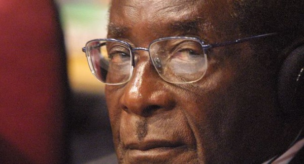 Le président zimbabwéen Mugabe a démissionné