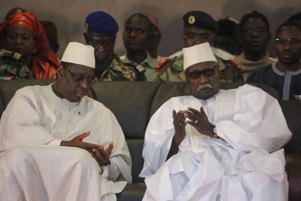 Tivaoune: Macky Sall sollicite des prières pour la réussite du dialogue politique Tivaoune: Macky Sall sollicite des prières pour la réussite du dialogue politique