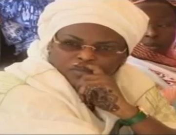 Vidéo: Macky Sall à Fatick pour partager un moment particulièrement douloureux avec sa famille – Regardez.